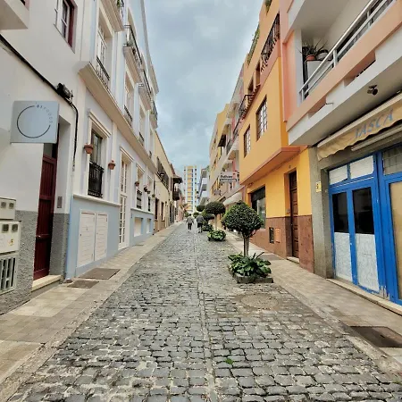 7 Esquivel * Puerto de la Cruz (Tenerife)